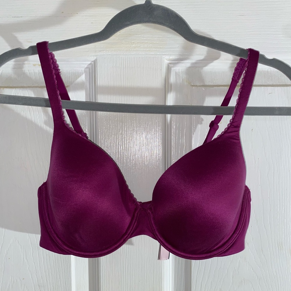 Victoria’s Secret body by Victoria lined perfect coverage bra